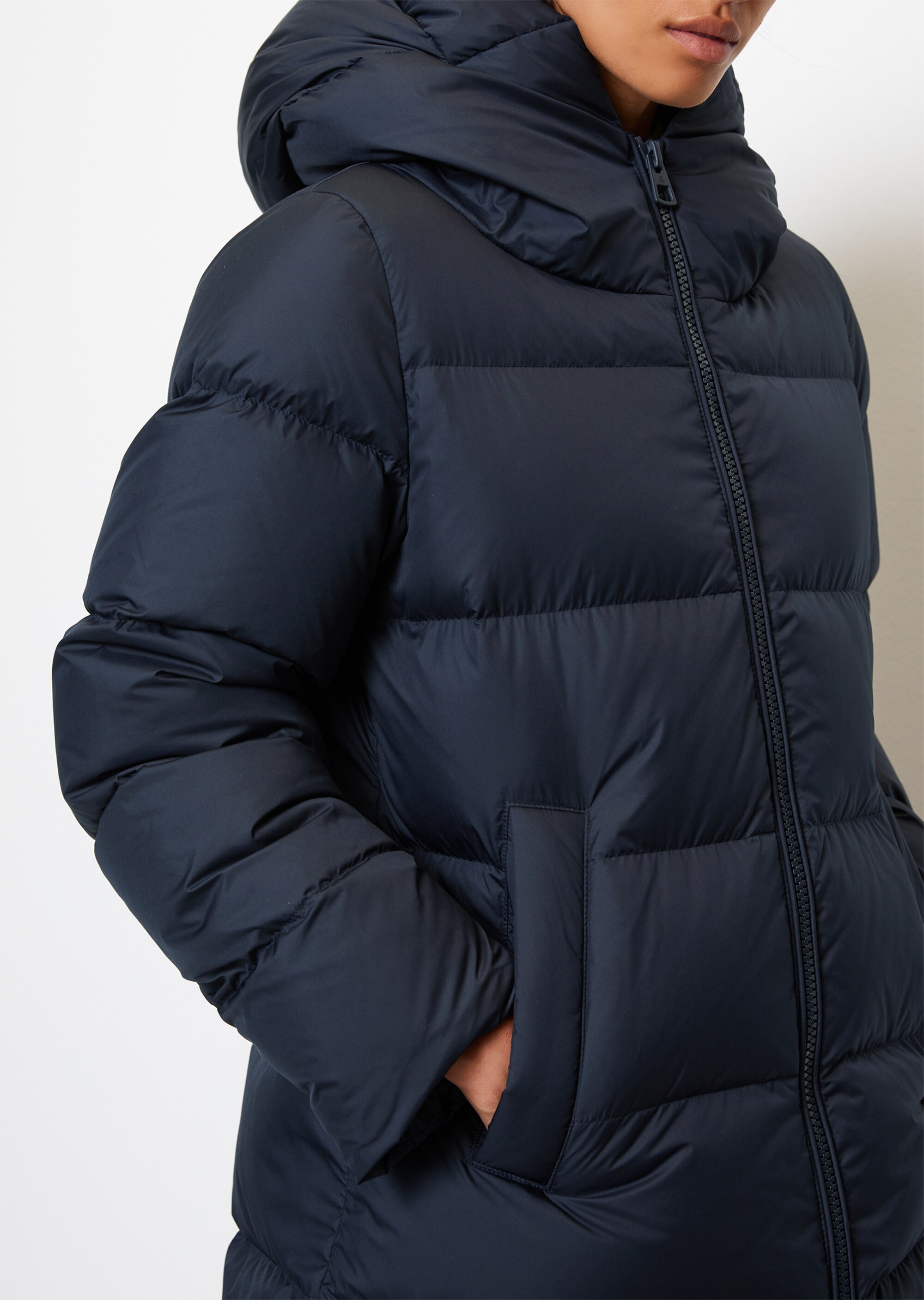 Puffer-Daunenjacke regularaus recycelten Materialien