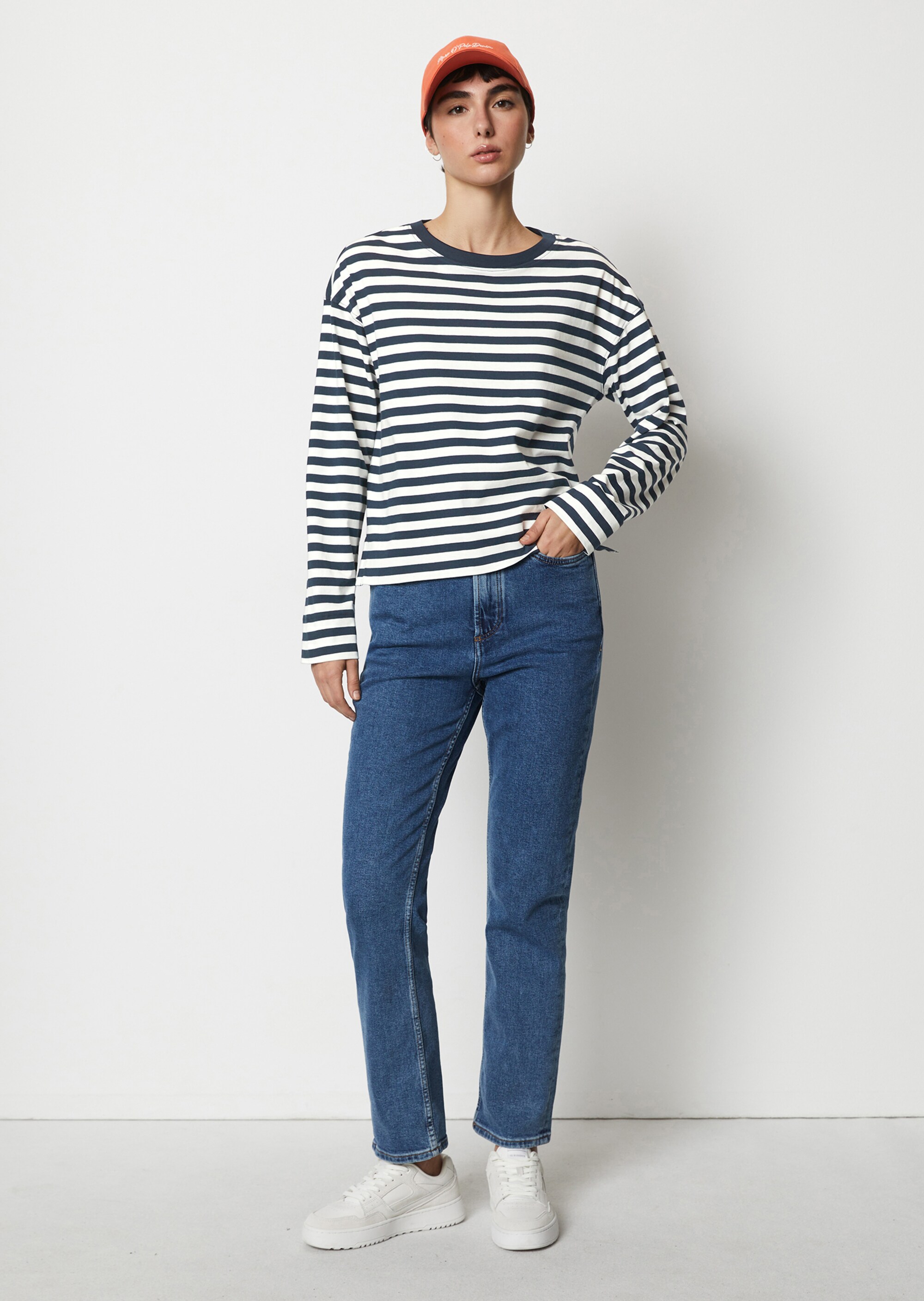 Ringel-Longsleeve loose aus garngefärbter Bio-Baumwolle