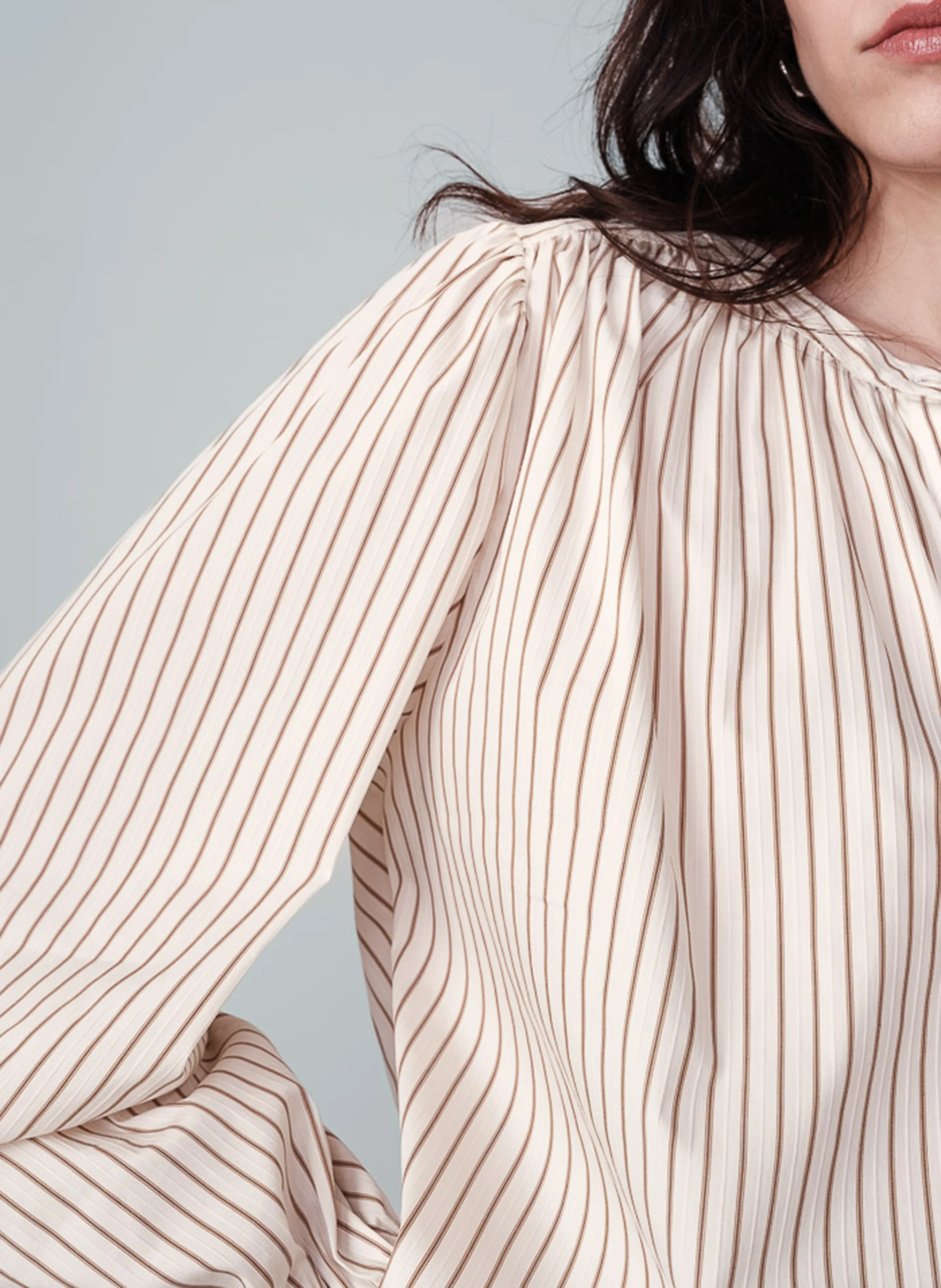 NOREEN - Chemise ample rayée en coton mélangé | Beige