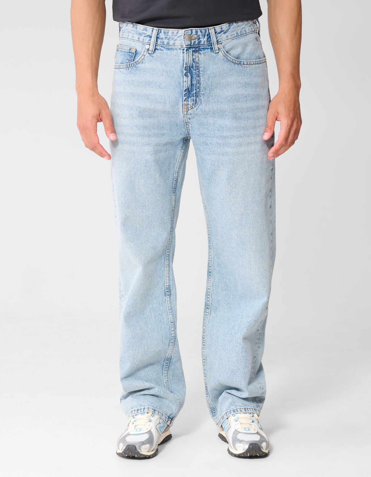 Relaxed Fit Jeans Bleached L32