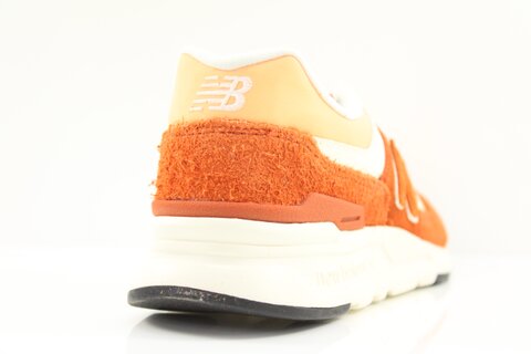 New Balance Sneaker