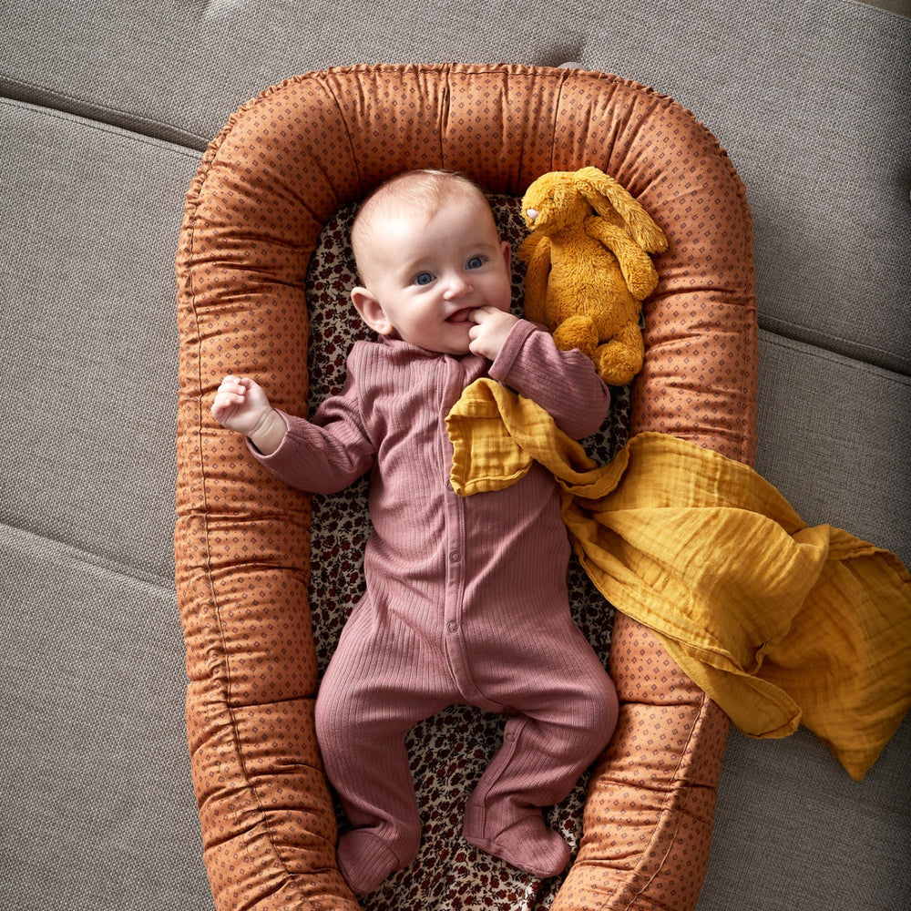 Køb by KlipKlap Baby Nest Brown Indian Diamonds