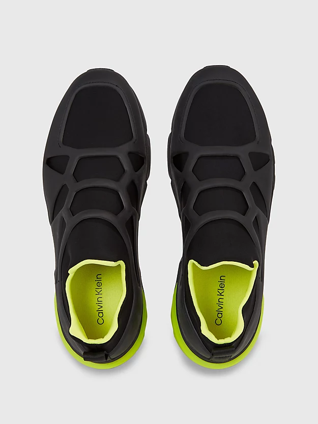 Tênis de neoprene sem cadarço