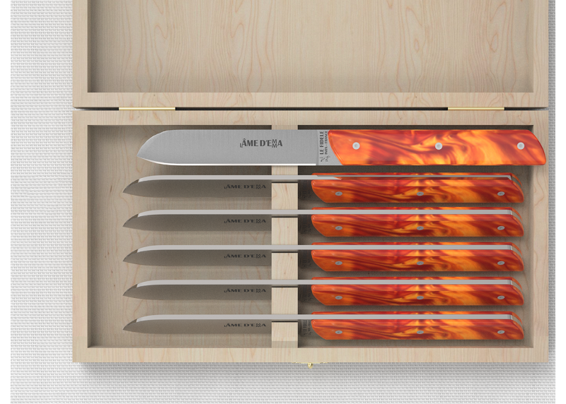 Service de 6 couteaux de table avec un manche en Madreperlato Orange et lame en acier inoxidable