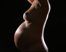 Babybauch-Fotoshooting in Bremen als Geschenkidee