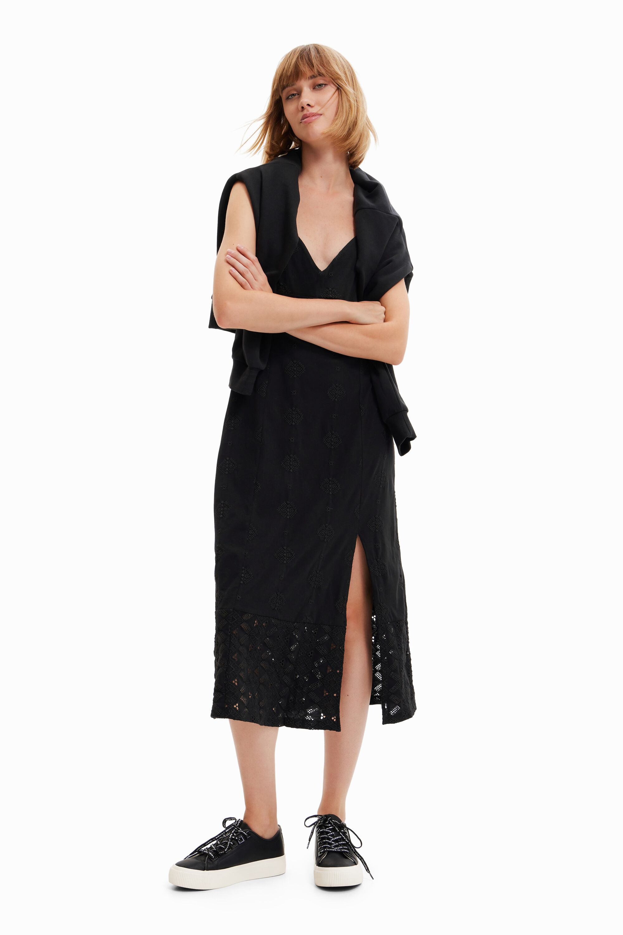 Robe midi broderies