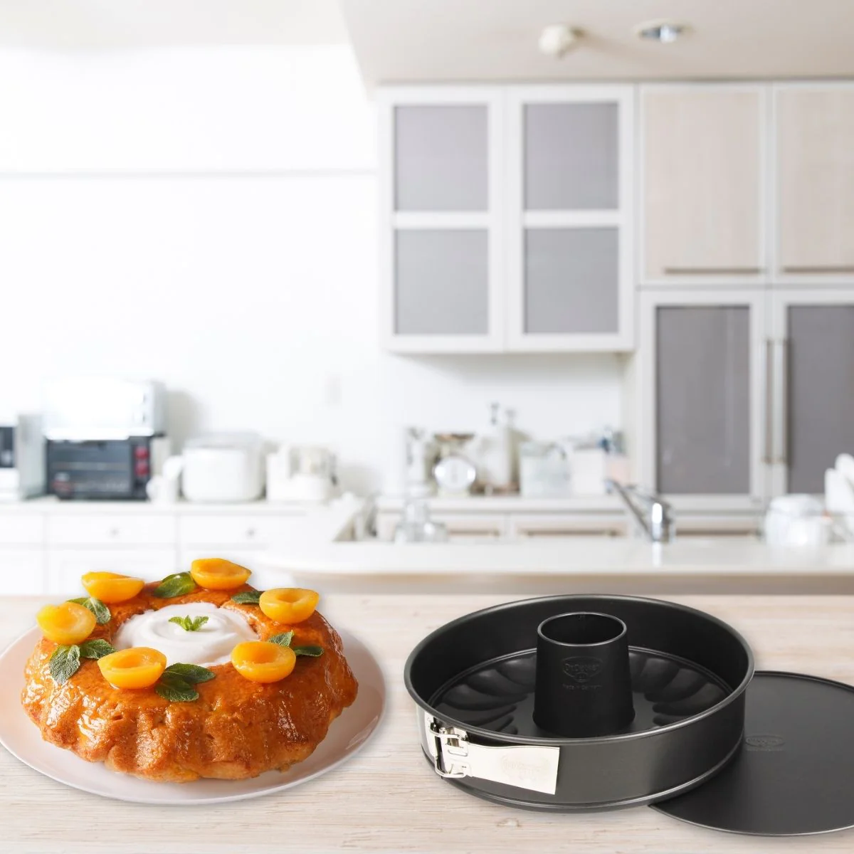 Moule à manqué et à savarin double fond 26 cm Tradition Dr. Oetker