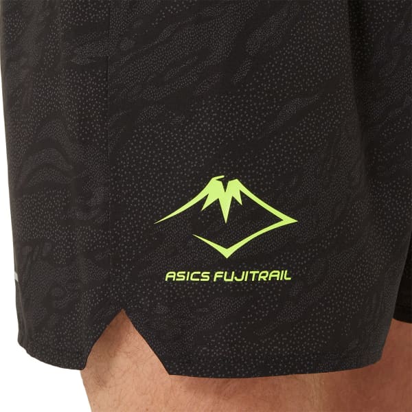 Short running ASICS FUJITRAIL ALL OVER PRINT 5IN SHORT PERFORMANCE BLACK