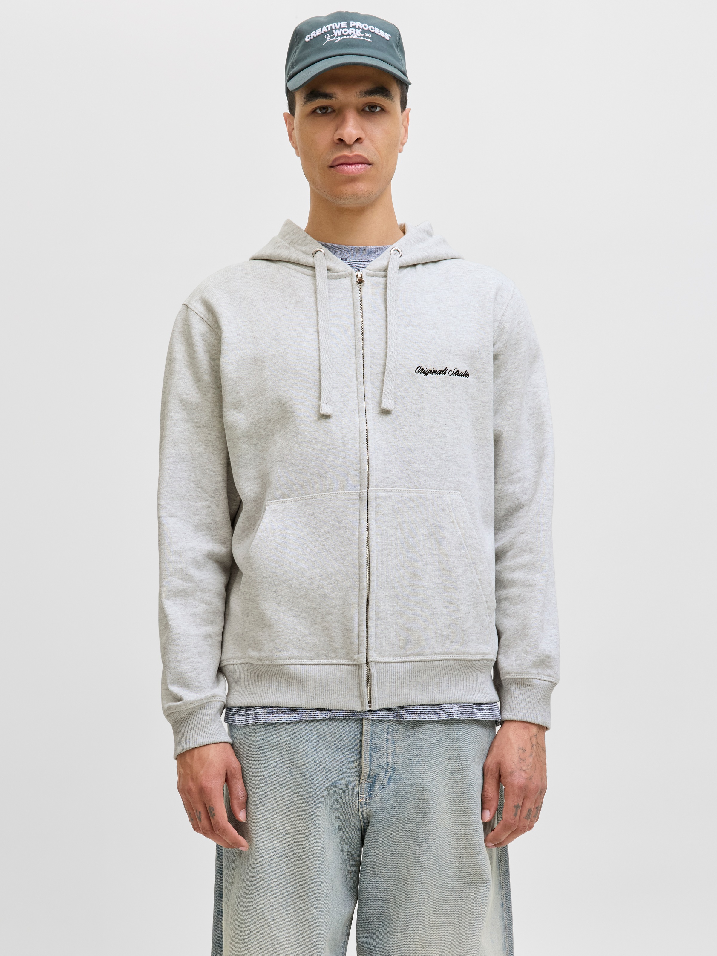 Jack & Jones Kapuzensweatshirt »JORNORREBRO EMB SWEAT ZIP HOOD NOOS«, mit Stickerei