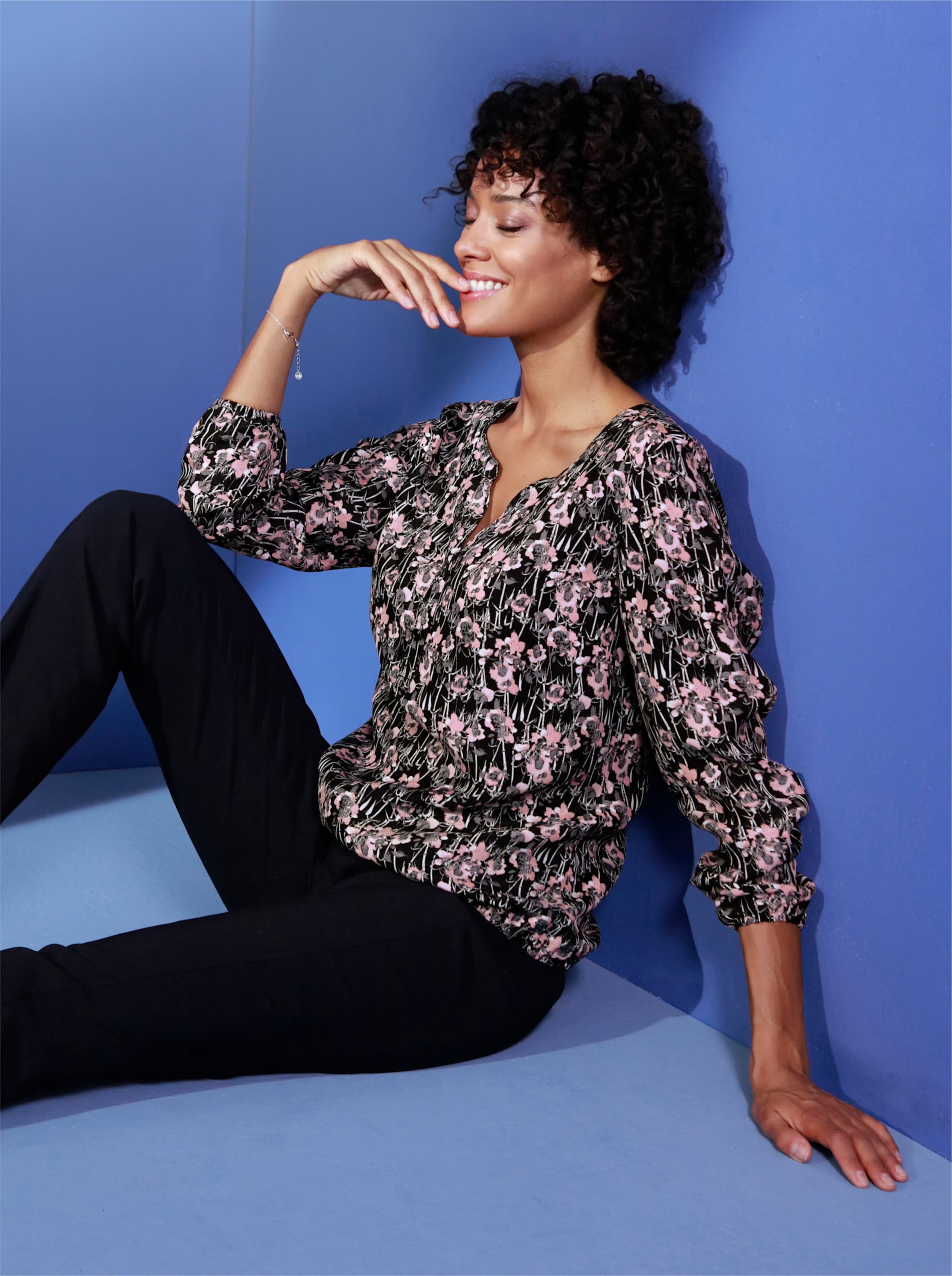 CREATION L PREMIUM Cupro-Viskose-Bluse in schwarz-rosé-gemustert