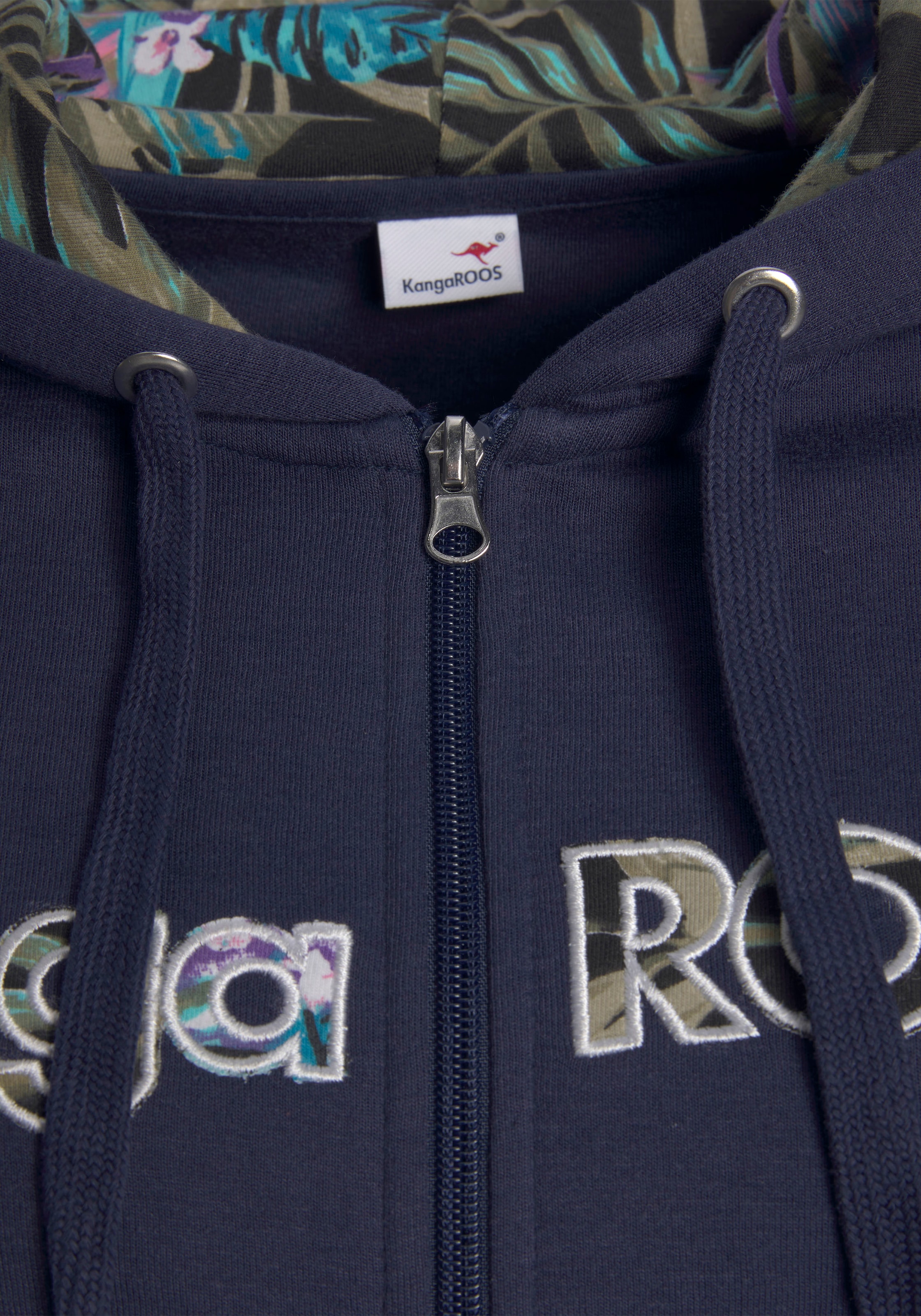 KangaROOS Kapuzensweatjacke , mit aufwendiger KangaROOS Stickerei, Loungeanzug