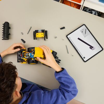 LEGO Technic 42209 Volvo L120 Electric hjullaster