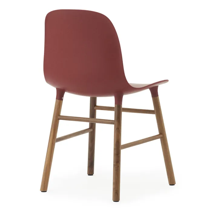 Normann Copenhagen Chaise Form en noyer | Rouge