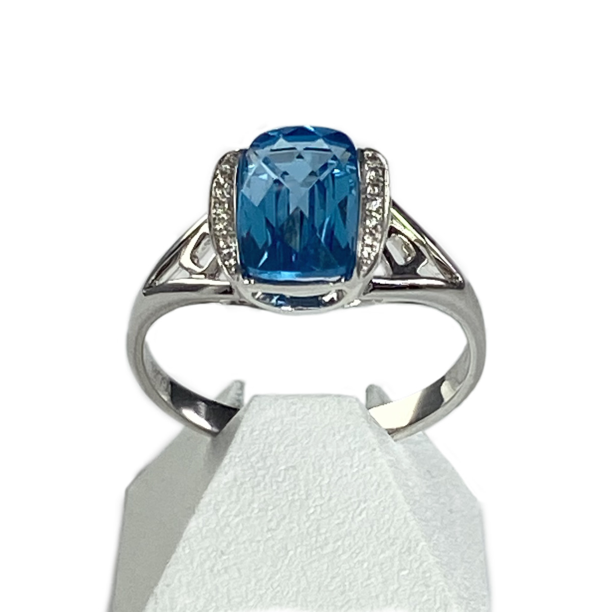 Bague d'occasion or 750 blanc topaze diamants