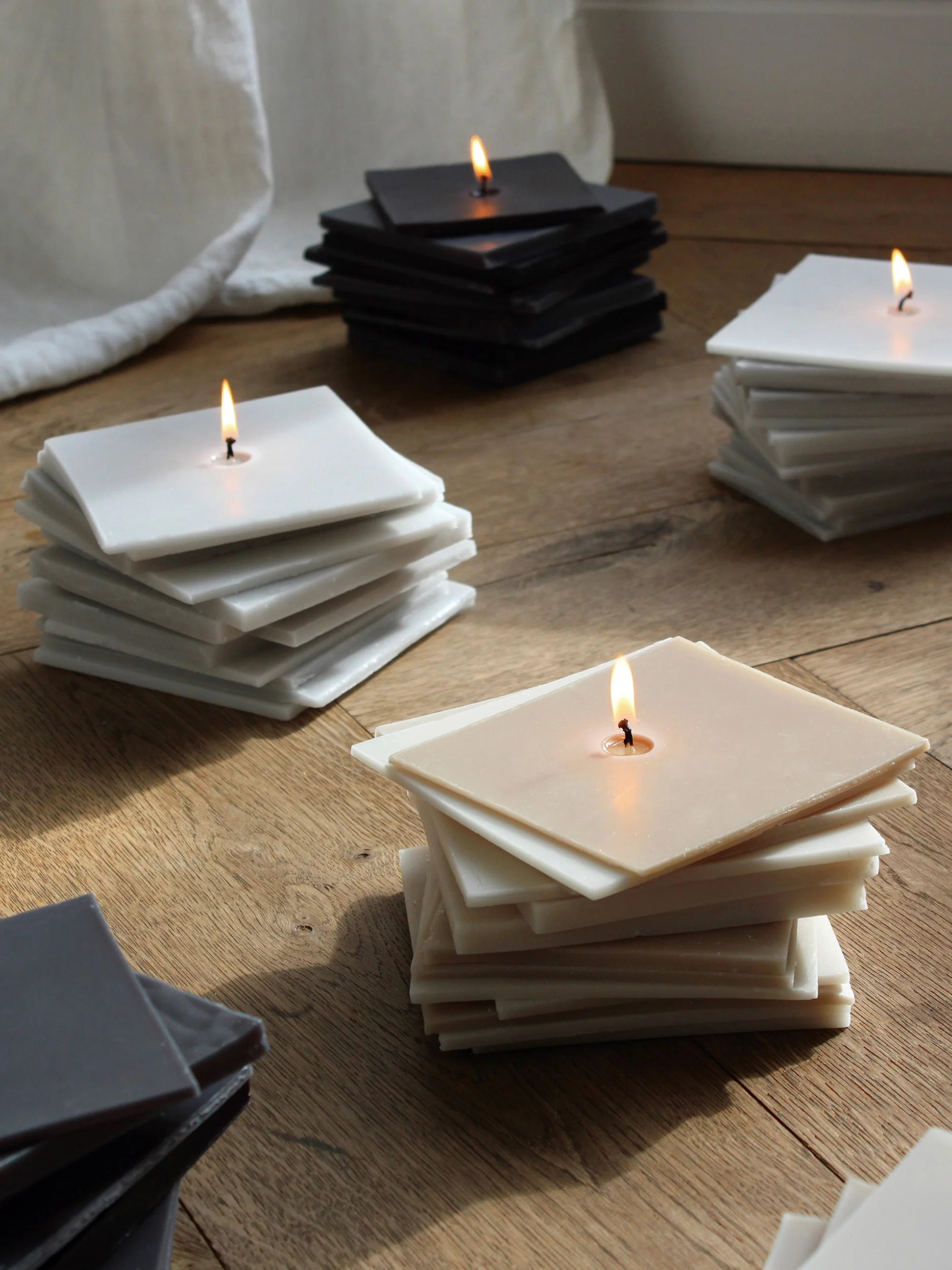 Handgemaakte kaars Laminats met stapelblad-design