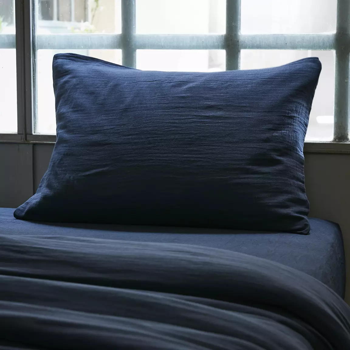Taie d'oreiller rectangulaire gaze de coton (50 x 70 cm) Gaïa Bleu nuit