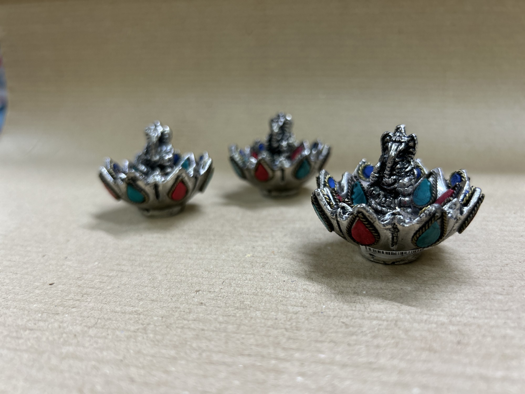 Räucherstäbchenhalter 'Ganesha in Lotus', silber, Ø 5 cm, H 5 cm günstig bestellen