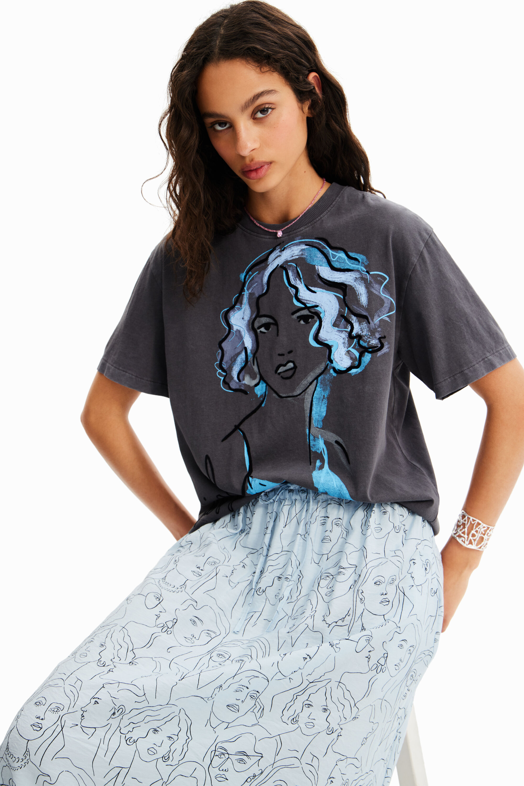 T-shirt illustration fille