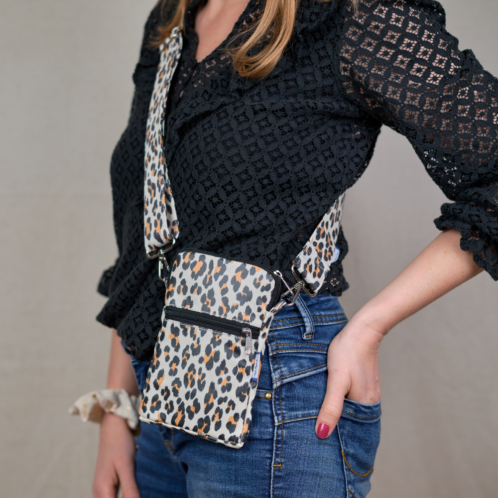 Pochette Téléphone Matelassée Leopard