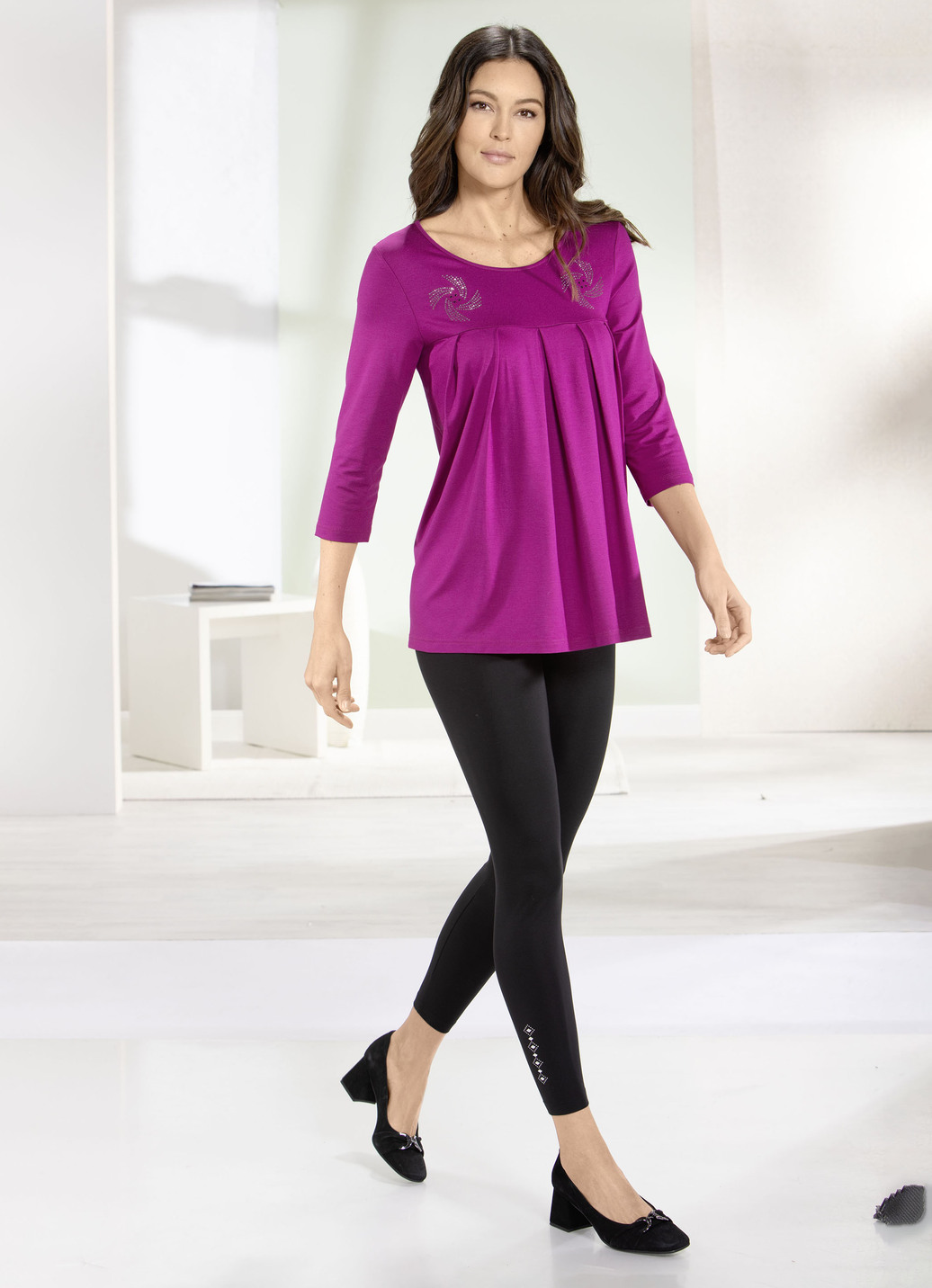 Longshirt mit Zierplättchen in 3 Farben