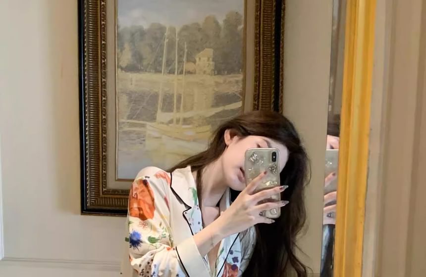 GOUB - Pyjamaset: top met lange mouwen en bloemenprint + broek
