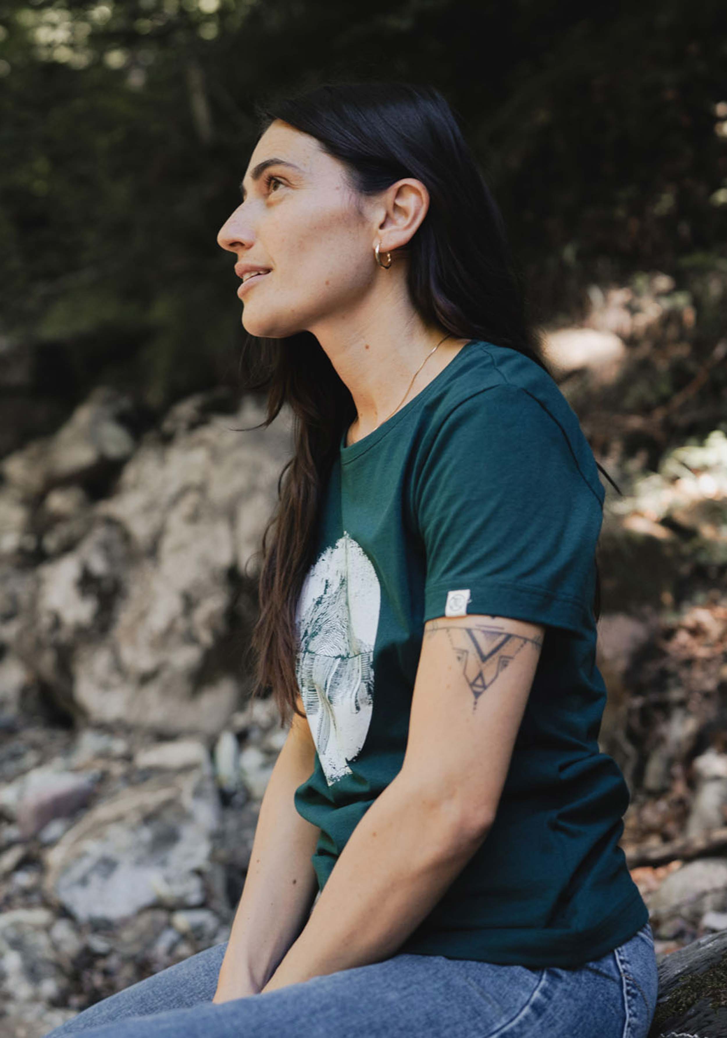 WE ARE ZRCL Damen-T-Shirt Luisa Mountain vs. City Dark Sea