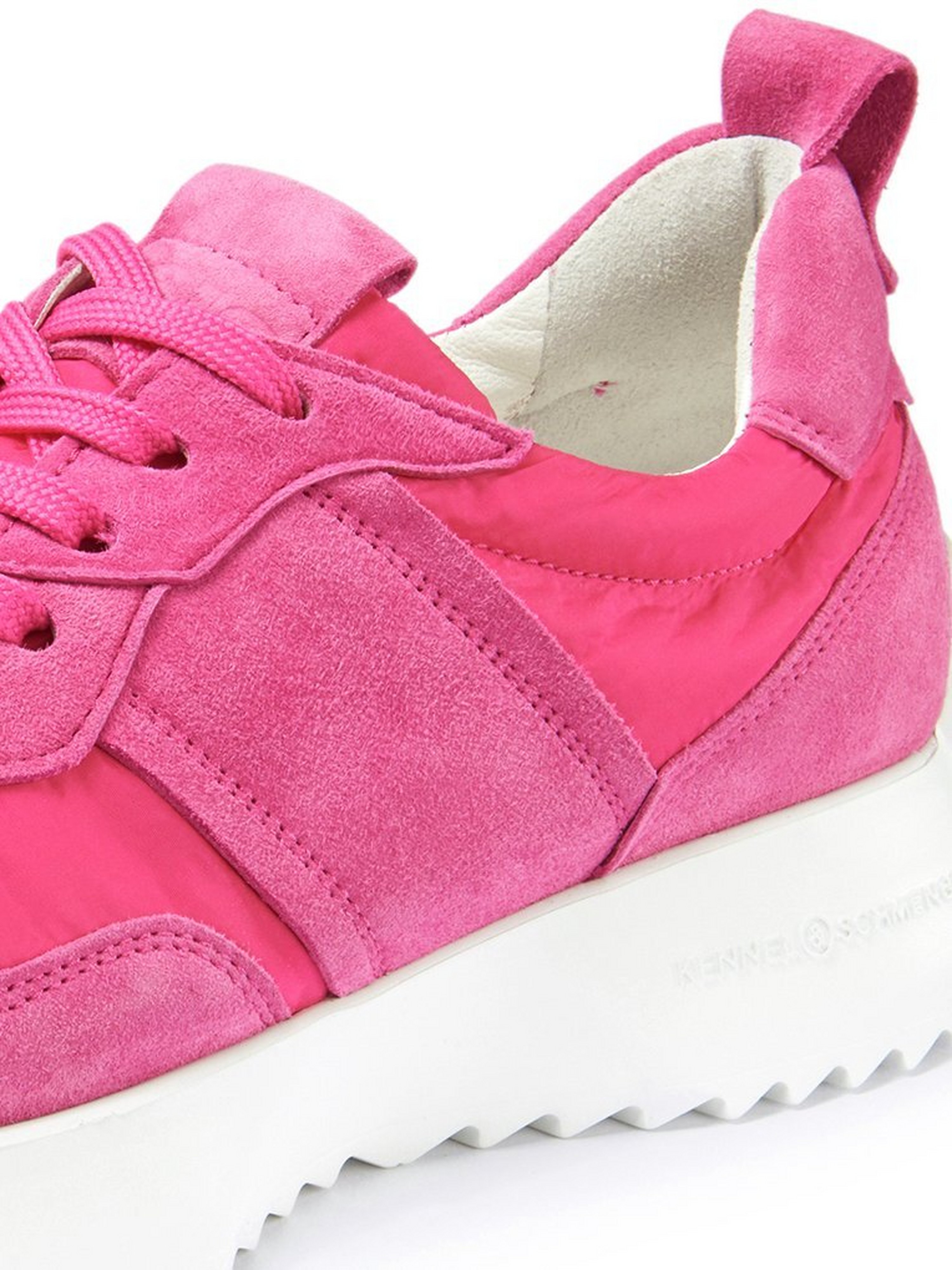 Sneaker