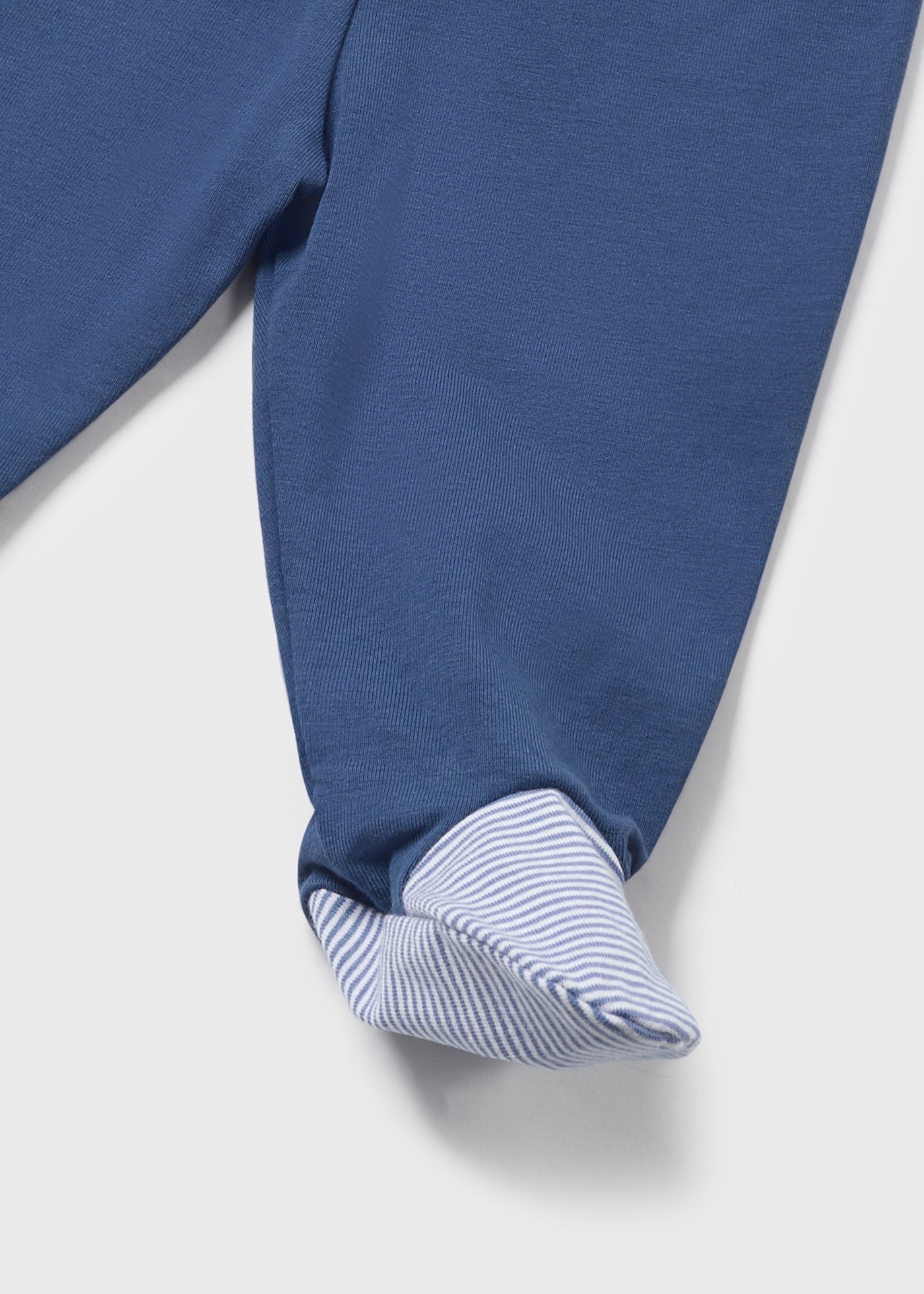 Conjunto de algodão Better Cotton de 2 peças para recém-nascidos, com estampa de eucalipto.