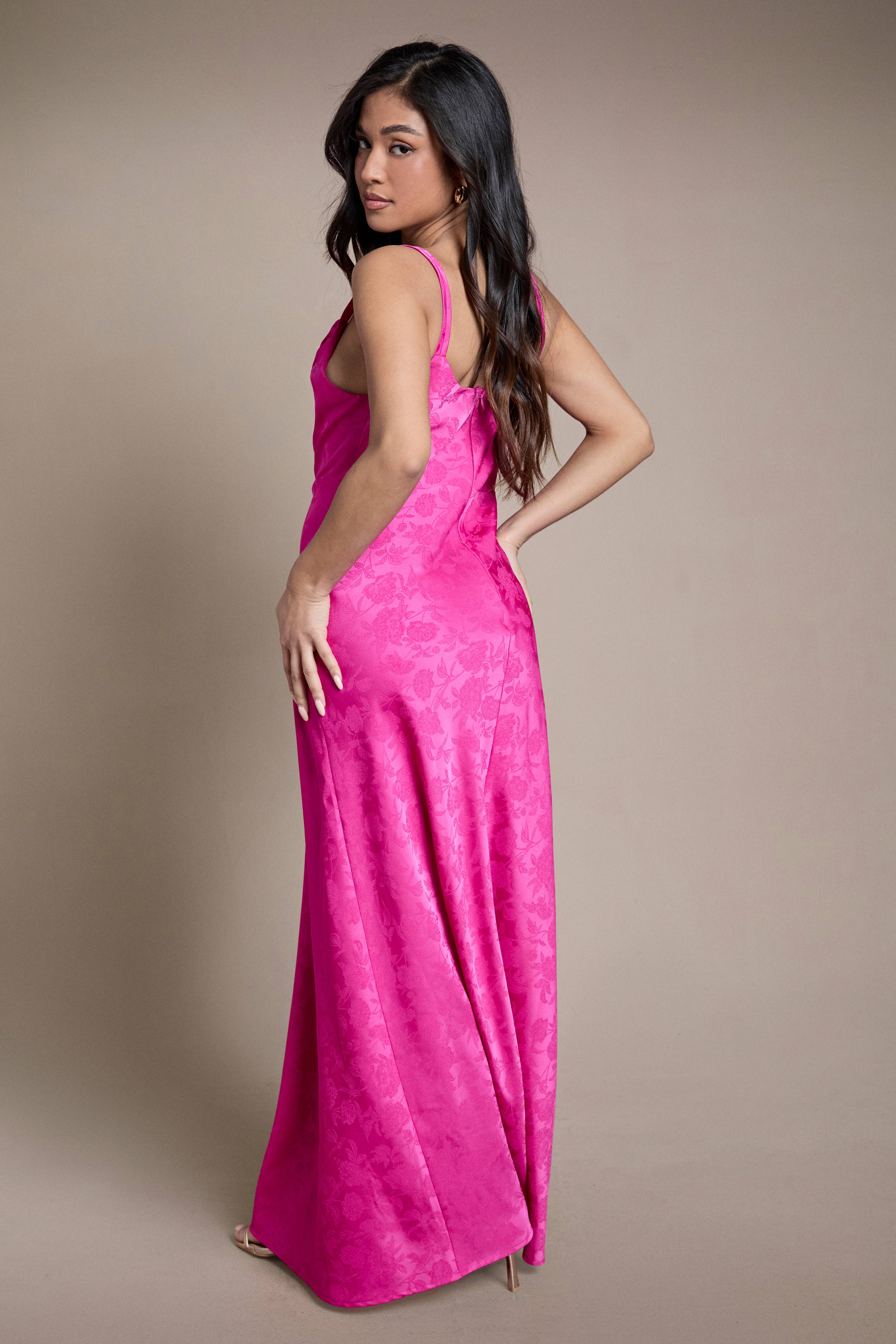 Oasis Robe Midi De Demoiselle D'honneur Petite Taille Rose Vif À Encolure Drapée Et Double Bretelles En Jacquard Satiné