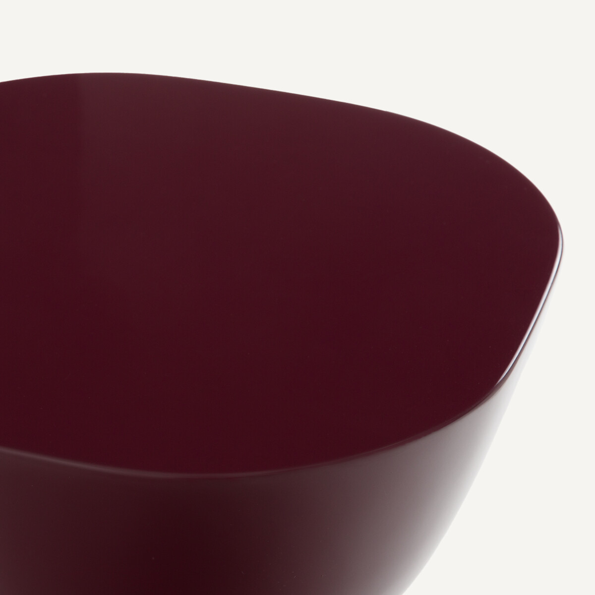 AM.PM<br>Mesa lateral laqueada Balix