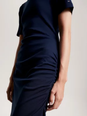 Vestido camiseta midi justo com franzidos