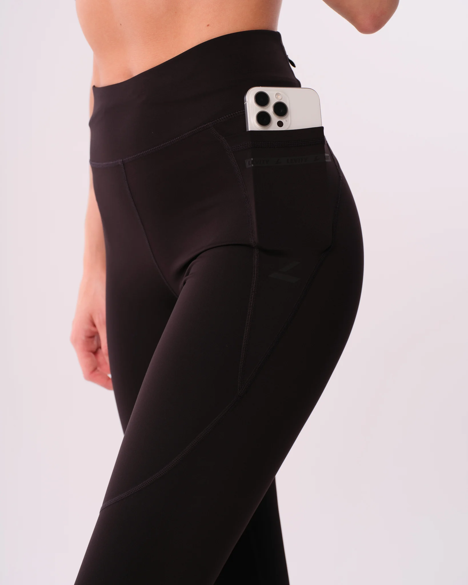 LEVITY Conquer Running Pocket Tights Black