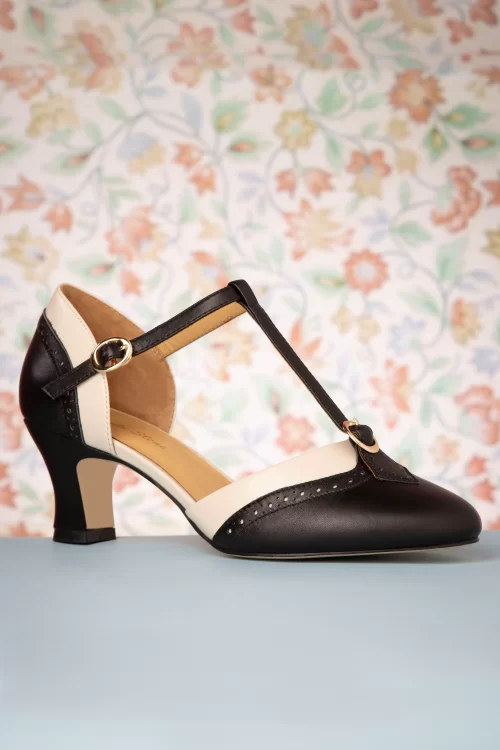 Charlie Stone Luxe Parisienne T-Strap pumps in zwart en crème