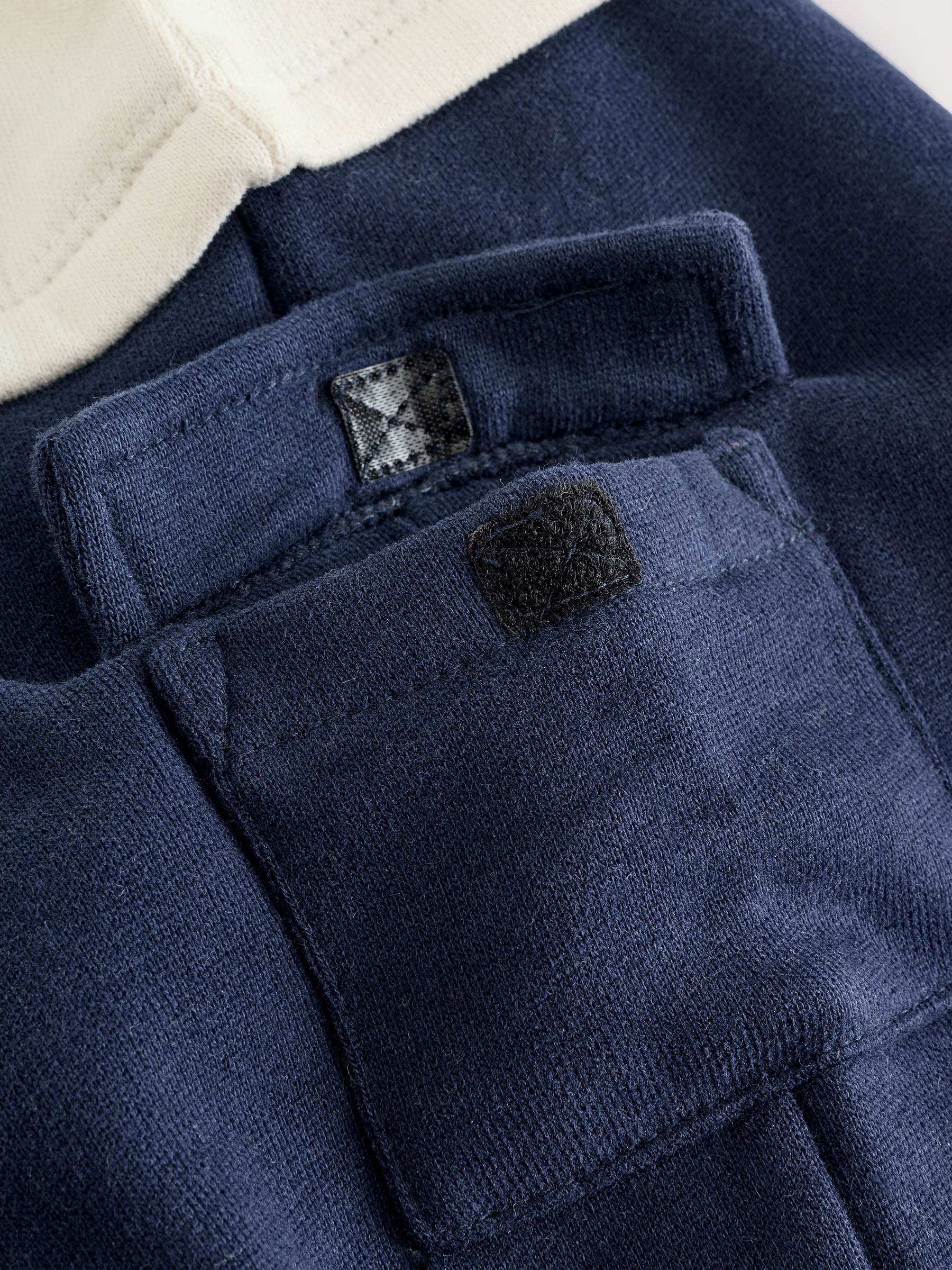 Baker by Ted Baker kiezelkleurig marineblauw en rood varsity-rompertje