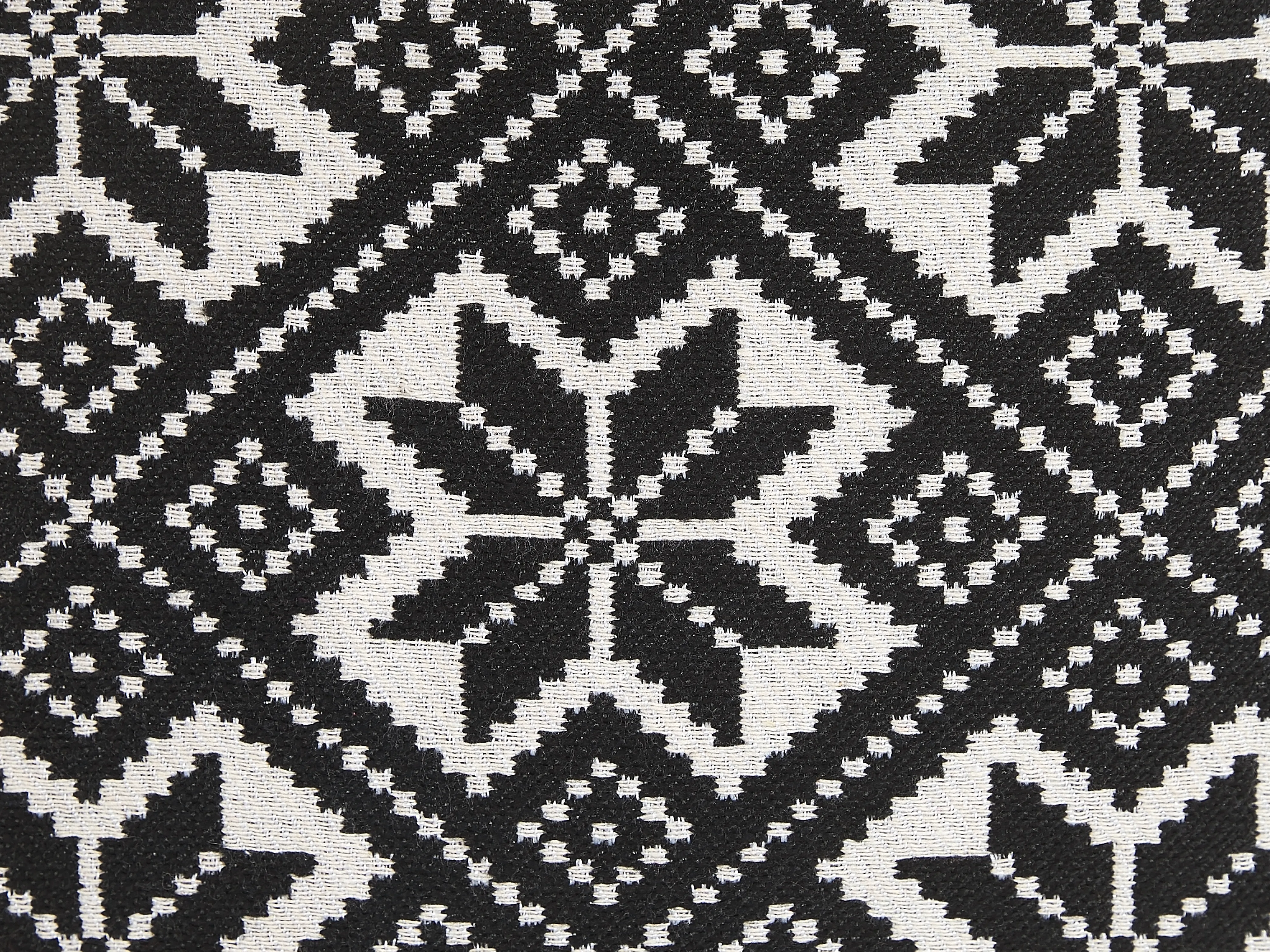 Set van 2 sierkussens BESKOZ Katoen 45 x 45 cm Zwart geometrisch patroon