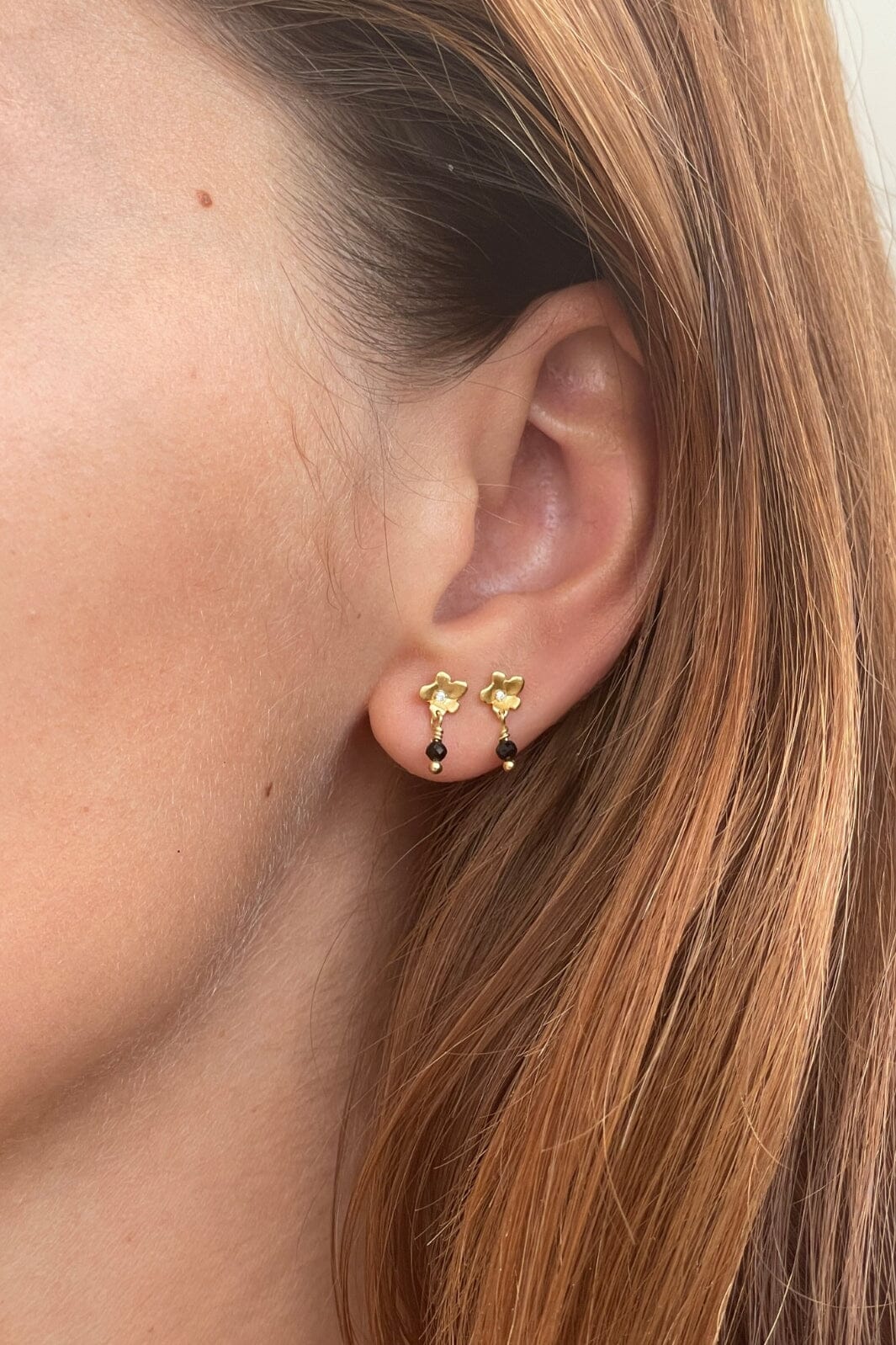 Stine A Tres Petit Garden Flower Earring W. Black Spinel