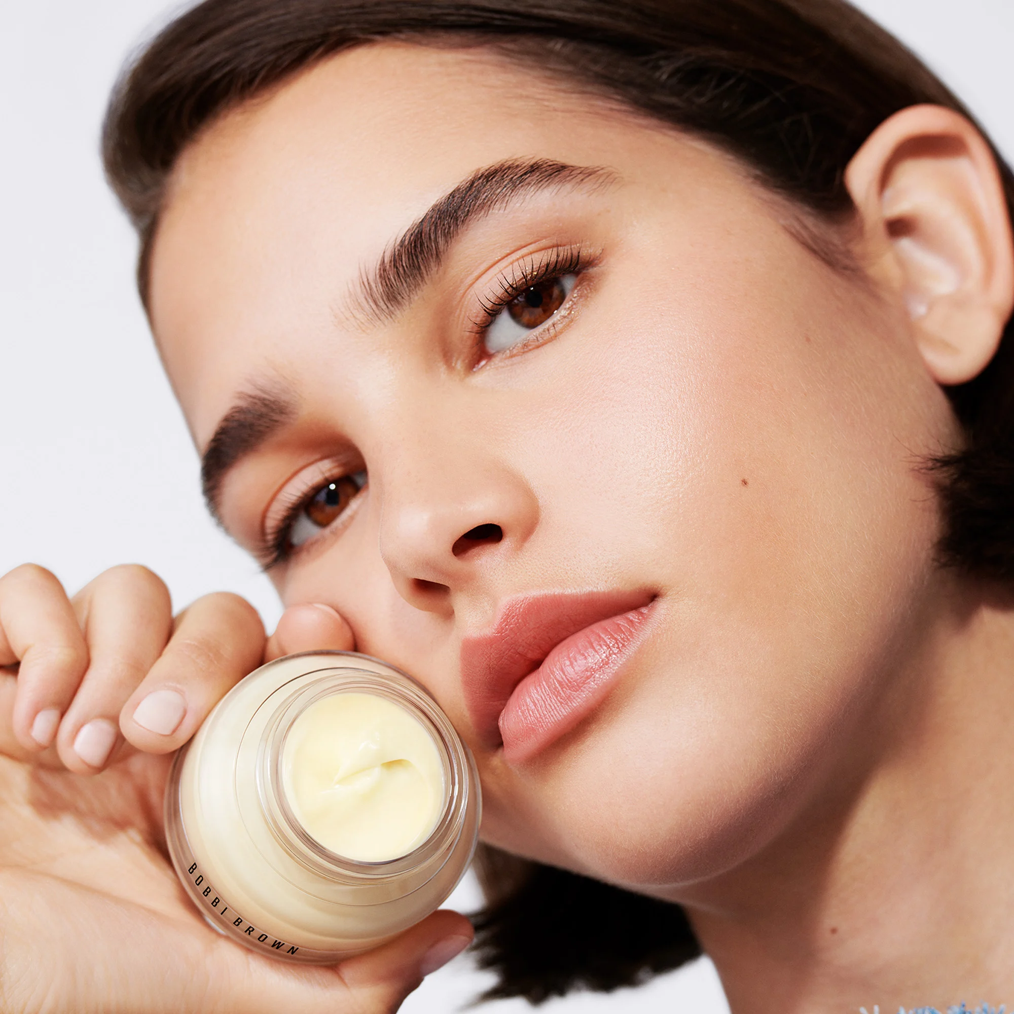 Vitamin Enriched Face Base - Crème Hydratante Vitaminée et Base de Maquillage 2-en-1 |