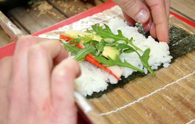 Sushi Kochkurs bei Düsseldorf als leckere Geschenkidee
