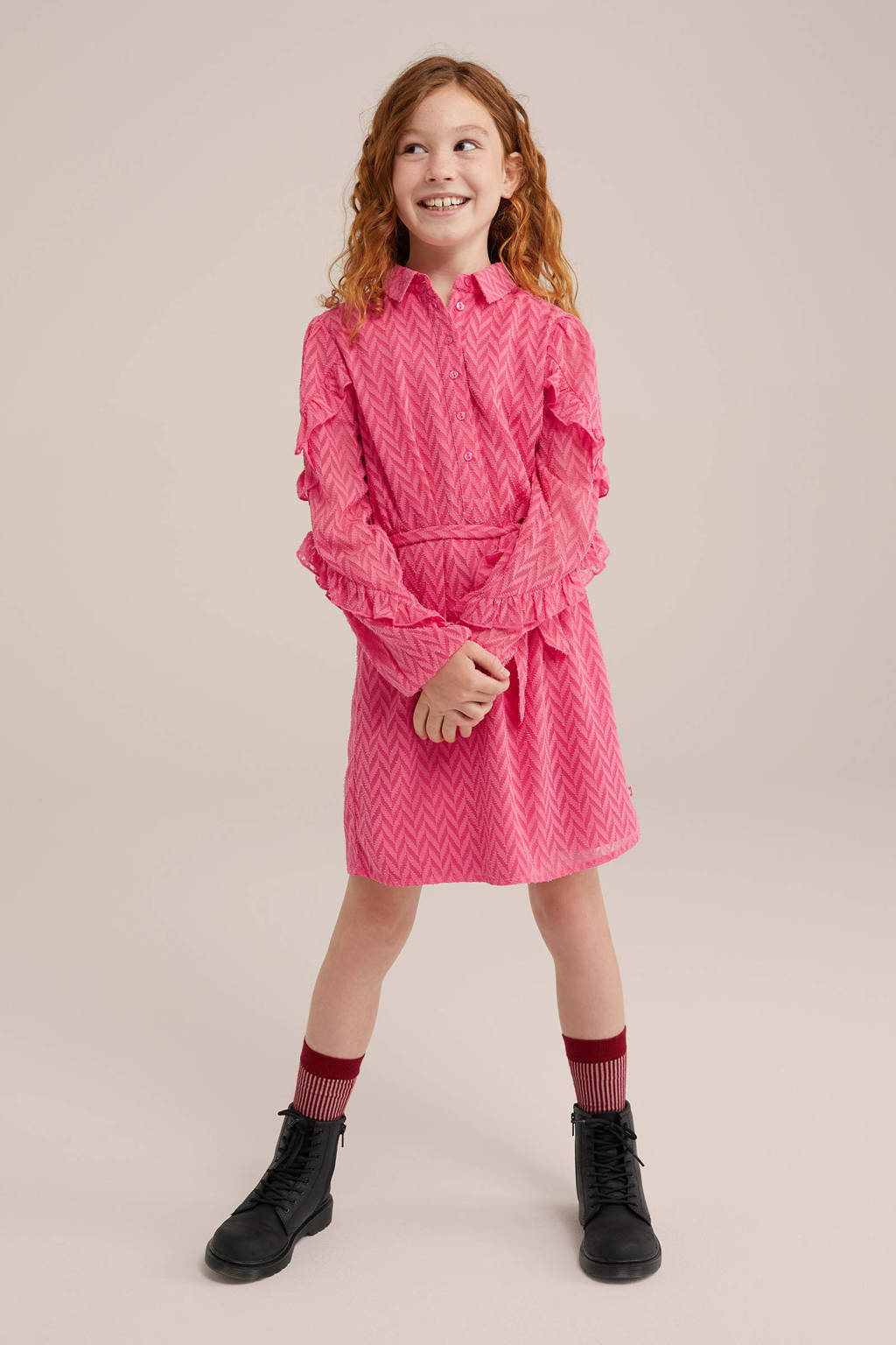 WE Fashion jurk met all over print en ruches roze/donkerroze