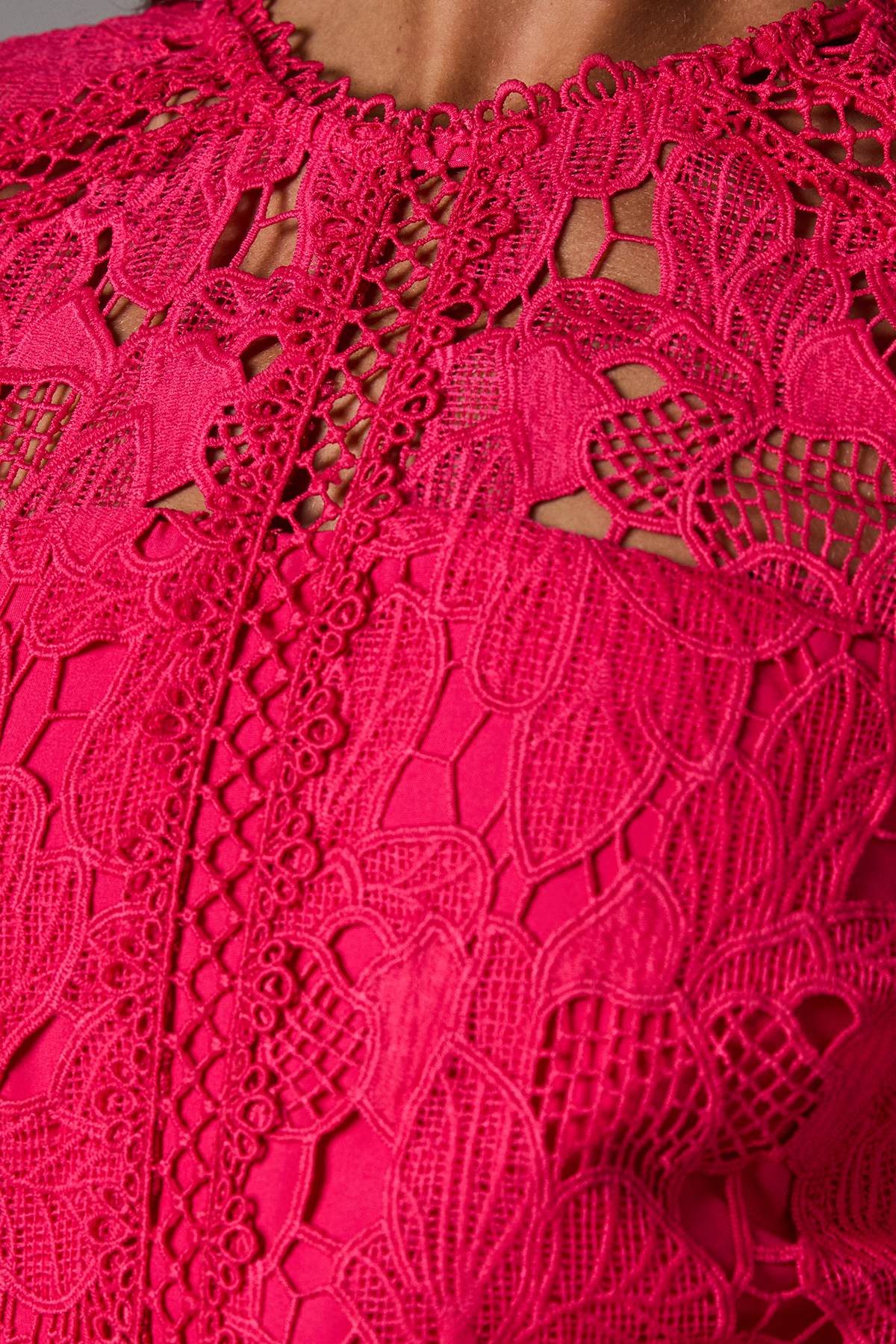 Coast Robe Longues Manches à Panneaux de Dentelle