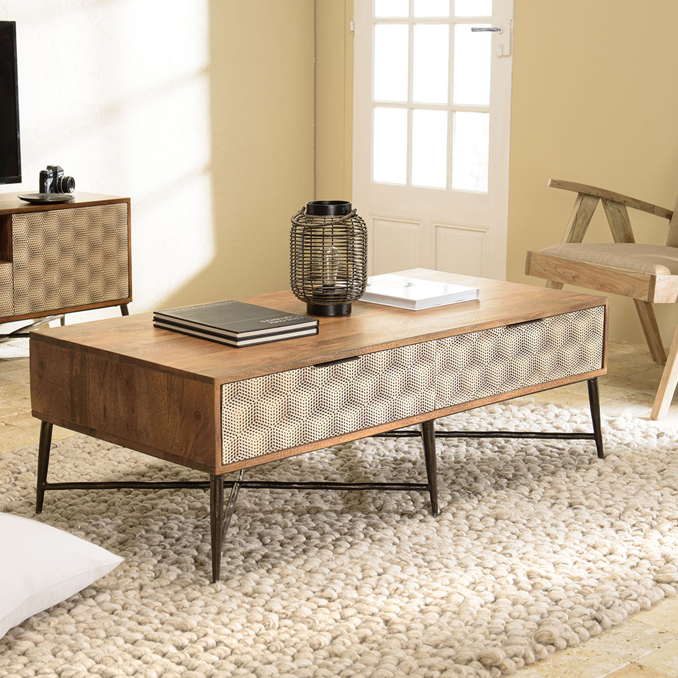 Macabane Table basse en bois de manguier 2 tiroirs Alix marron - 128x65x46 cm