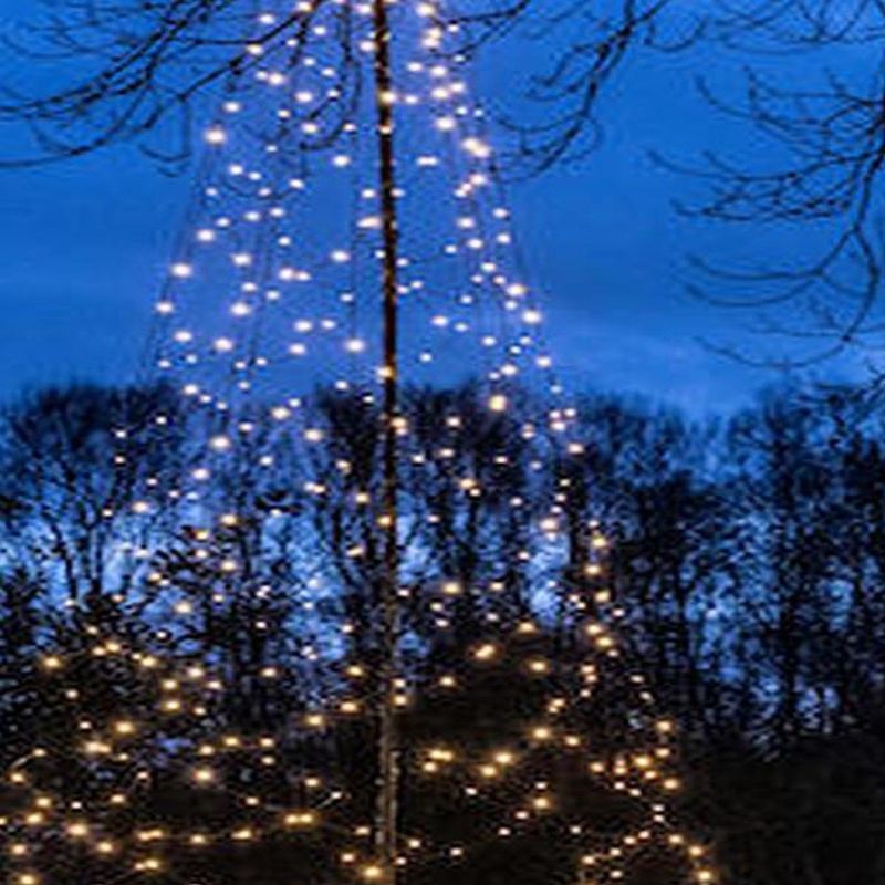 Kerstboom - 5 Meter - Warm Wit Licht - Inclusief Mast en Grondpennen