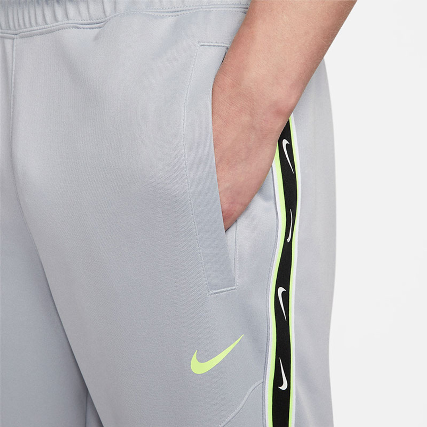 Nike Sportswear Repeat Trainingspak