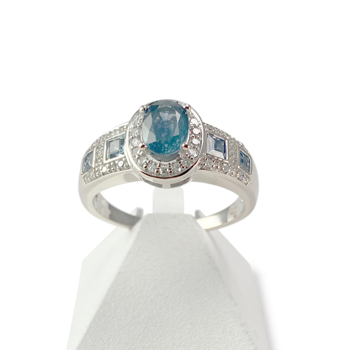 Bague d'occasion or 750 blanc saphirs et diamants