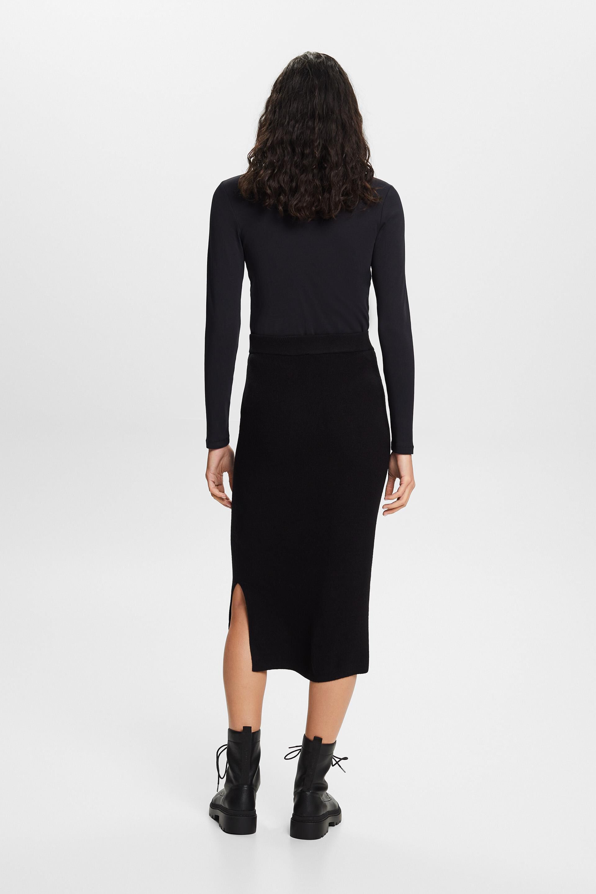 Skirts flat knitted