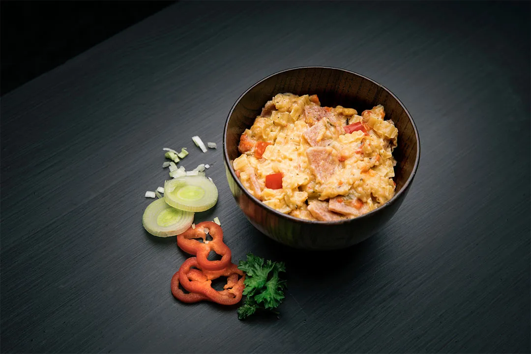 Real Turmat Full Meal - 700 Kcal - Kremet Pasta Med Svinekjøtt Og Urter