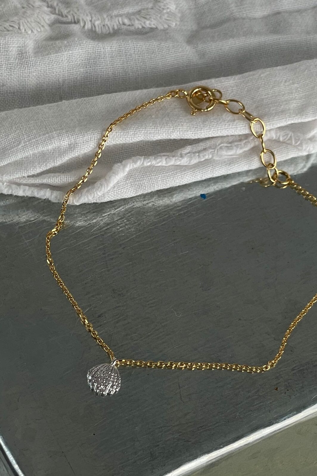 Stine A Tres Petit Vintage Shell Bracelet