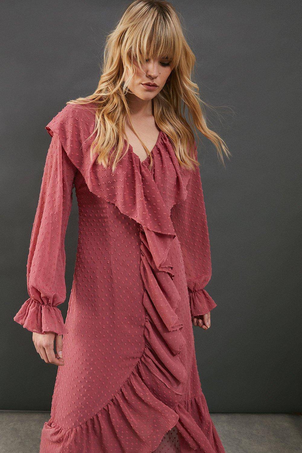 Warehouse Robe Midi en Mousseline Dobby à Volants et Ourlet Asymétrique