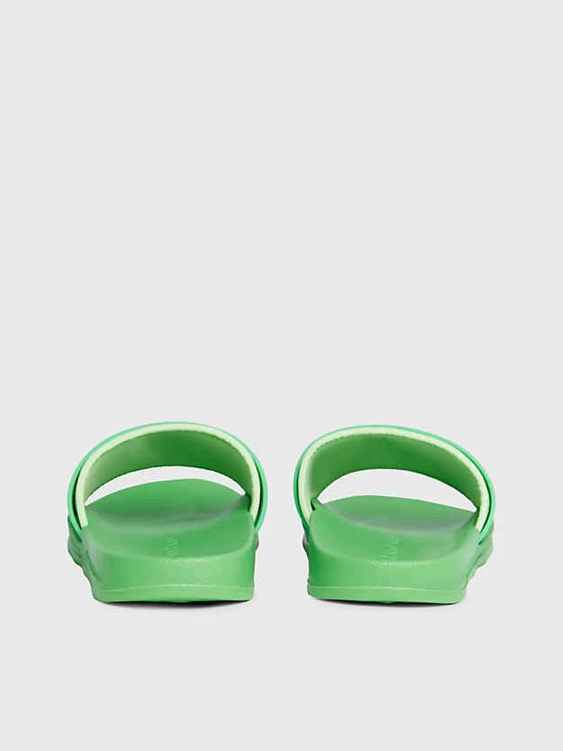 Chinelo com logotipo