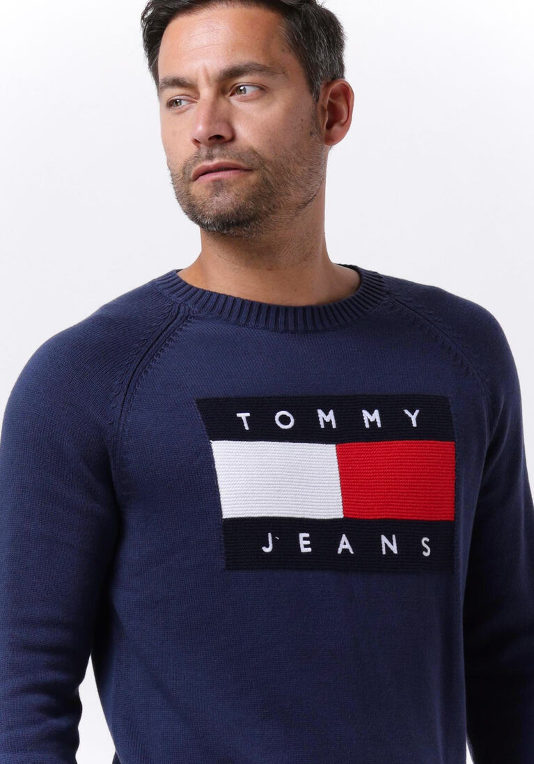 TOMMY JEANS donkerblauwe tommy jeans trui tjm regular flag sweater